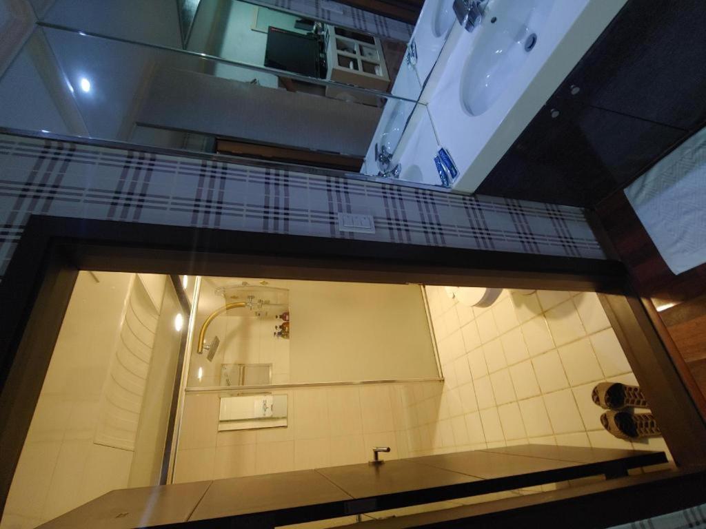 Sky Hotel Changwon Extérieur photo