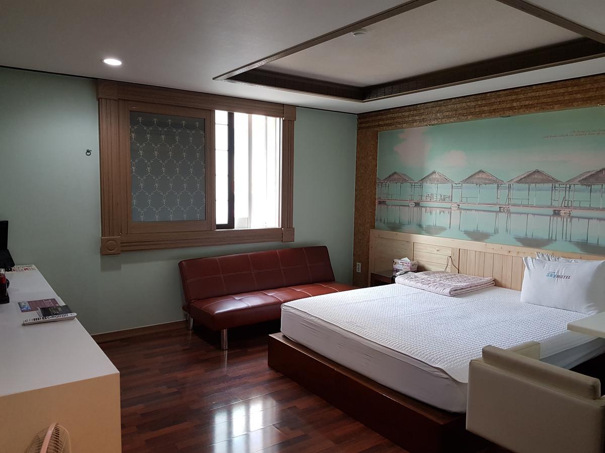 Sky Hotel Changwon Extérieur photo