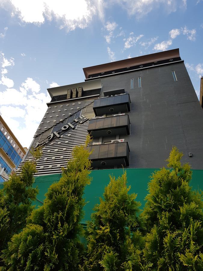 Sky Hotel Changwon Extérieur photo